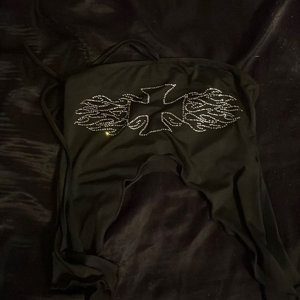 Black crop top / has neck tie attached